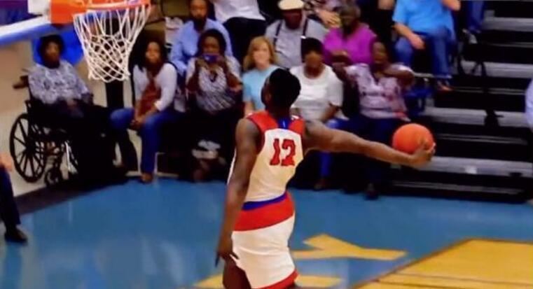状元秀,锡安·威廉森(Zion Williamson) 状元秀,锡安·威廉森(Zion Williamson)